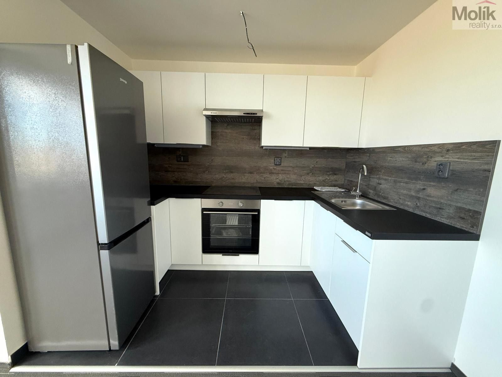 3+kk, Žižkovo náměstí, Chomutov, 97 m² - 1