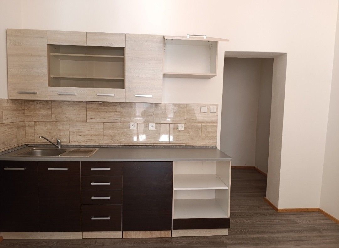 Byty, Broumov, 550 01 - 1