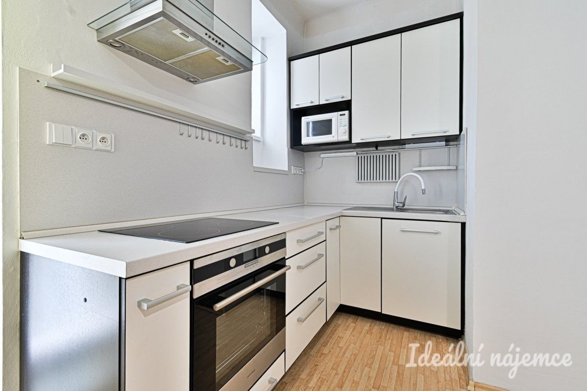 2+kk, Kartouzská, Brno, 44 m²