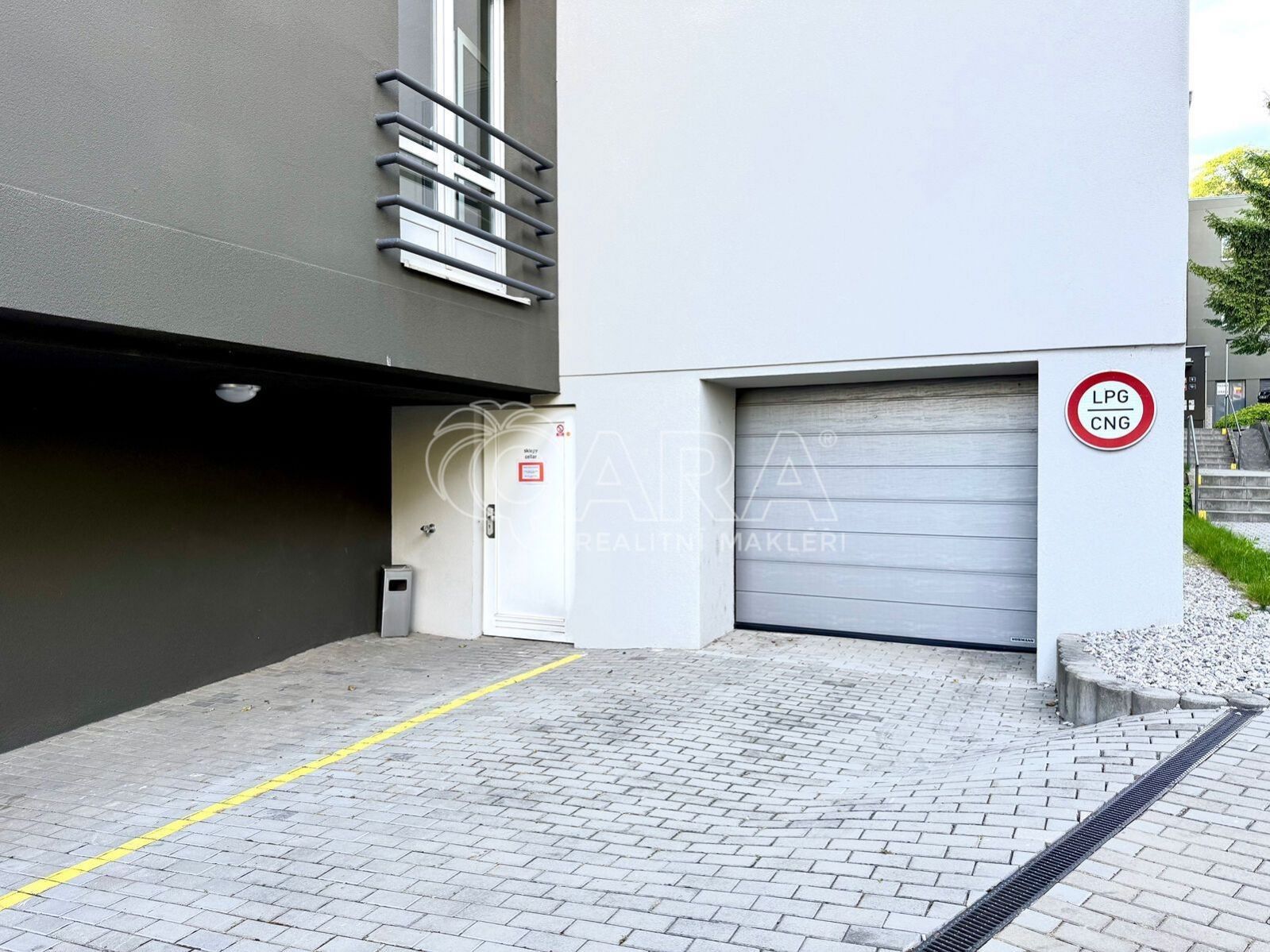 Garáže, Perucká  , Praha Vinohrady, 15 m² - 2