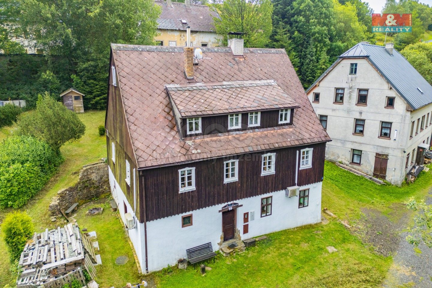 Chaty, Loučná, Loučná pod Klínovcem, 180 m²