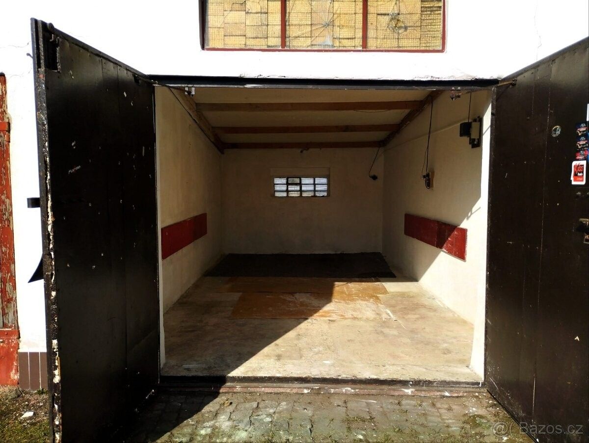 Garáže, Žďár nad Sázavou, 591 01