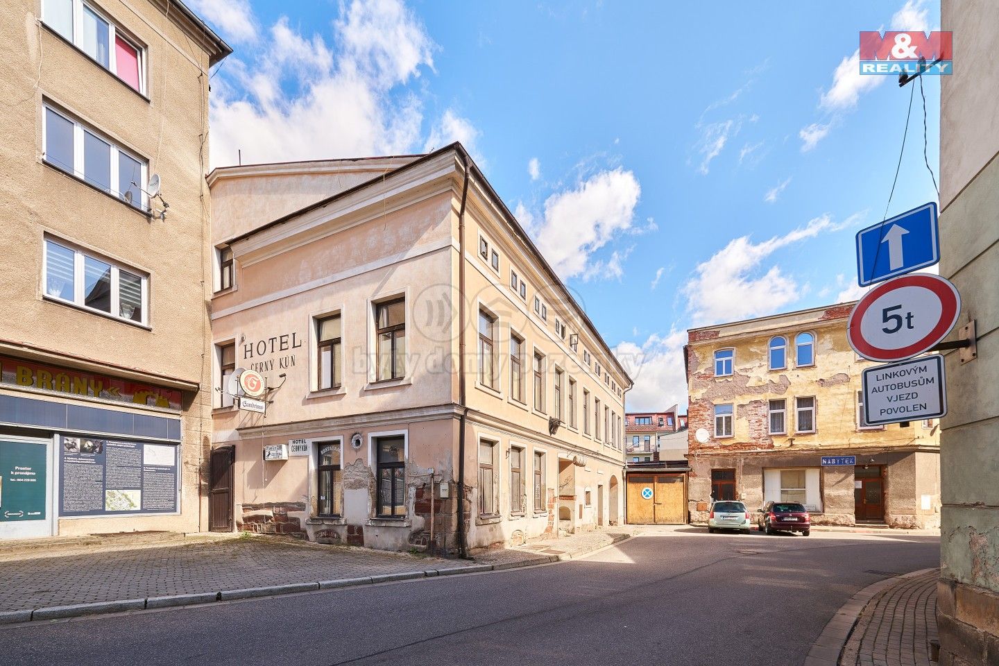 Prodej rodinný dům - Tyršova, Broumov, 421 m²