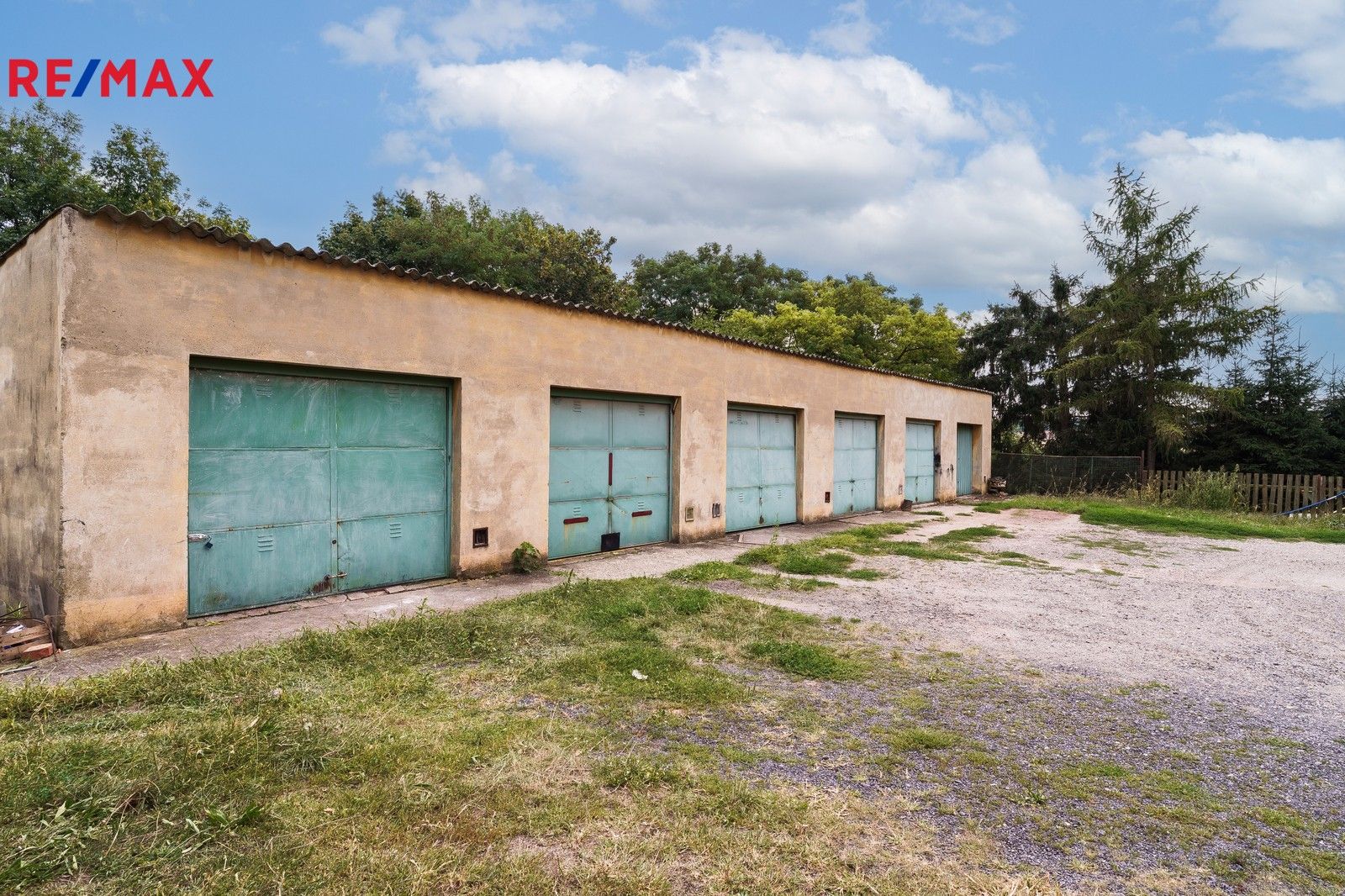 Prodej garáž - Měcholupy, 130 m²