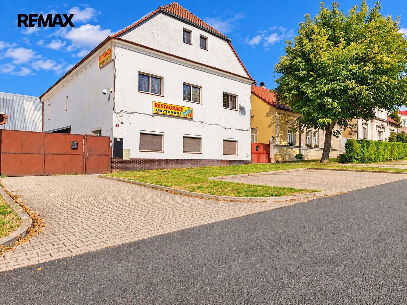 Rodinné domy, Podbořany - Buškovice, okres Louny, 400 m² - 1