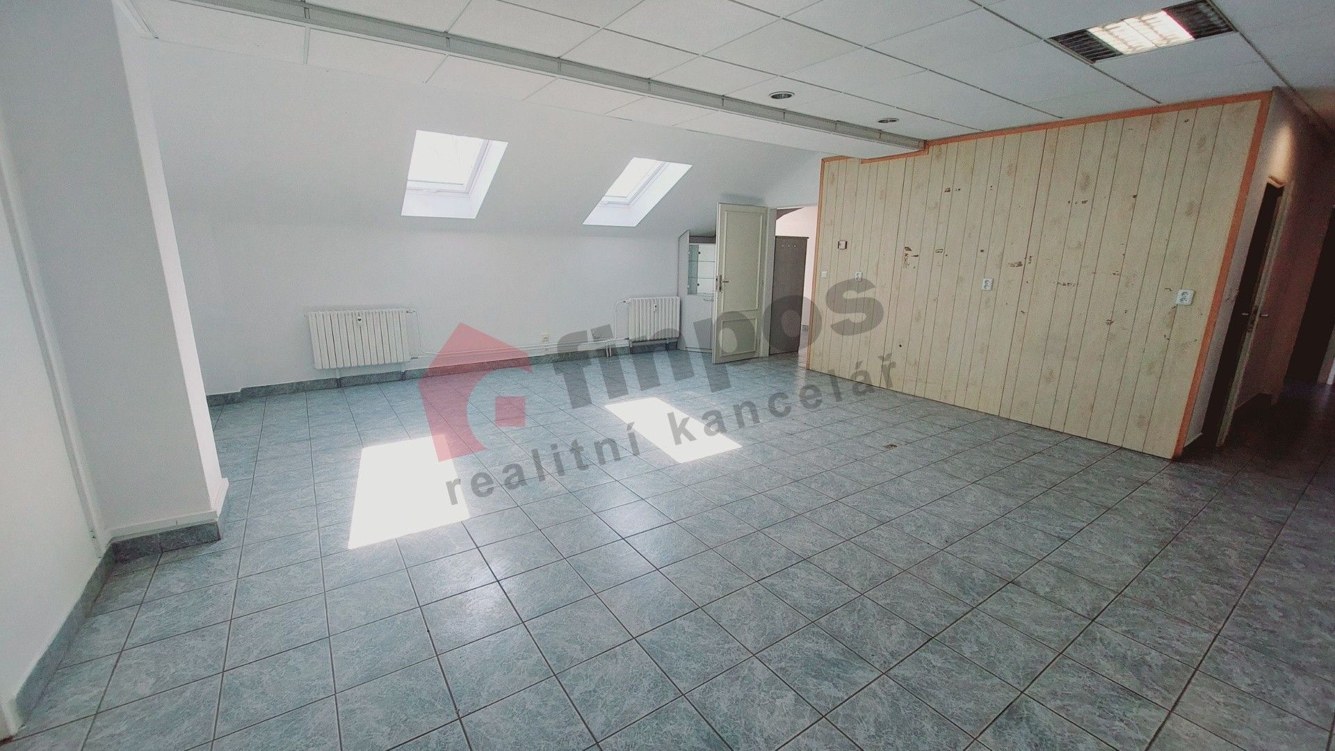 Obchodní prostory, Ringhofferovo náměstí, Kamenice, 87 m²