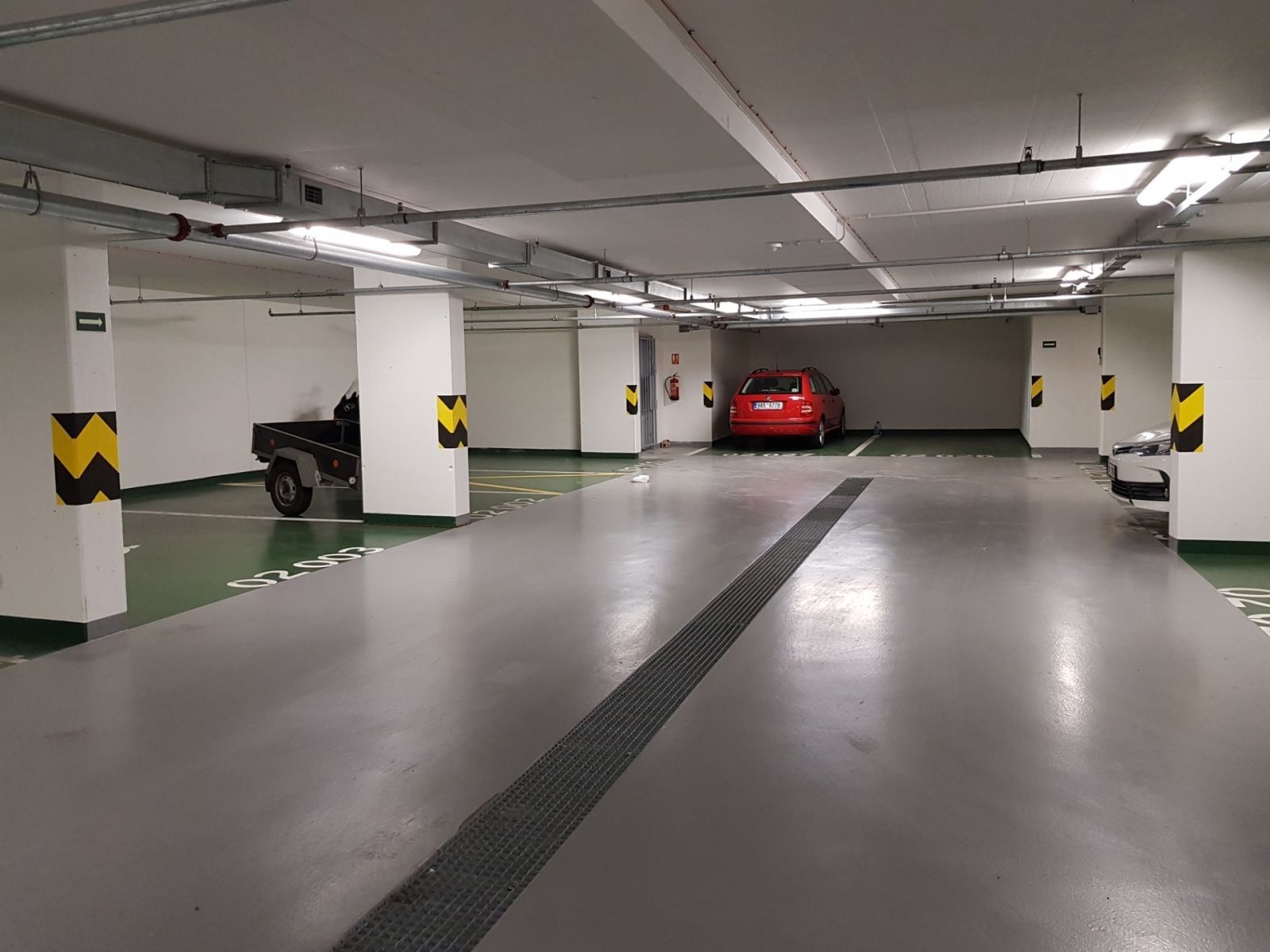 Garáže, V Zahrádkách, Praha - Žižkov, 13 m² - 1