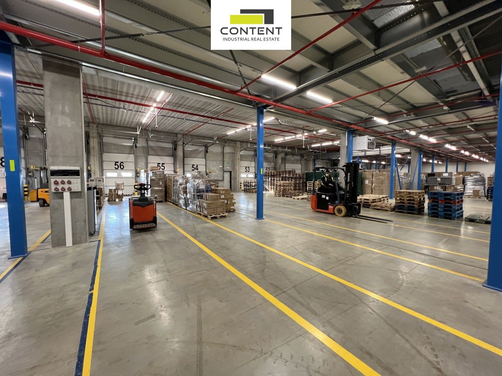 Sklady, Kozomín, 3 800 m²