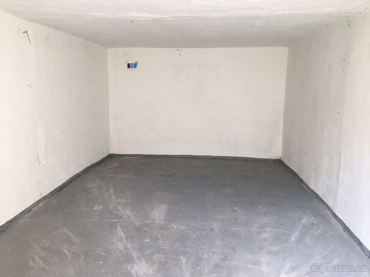 Pronájem garáž - Karviná, 733 01