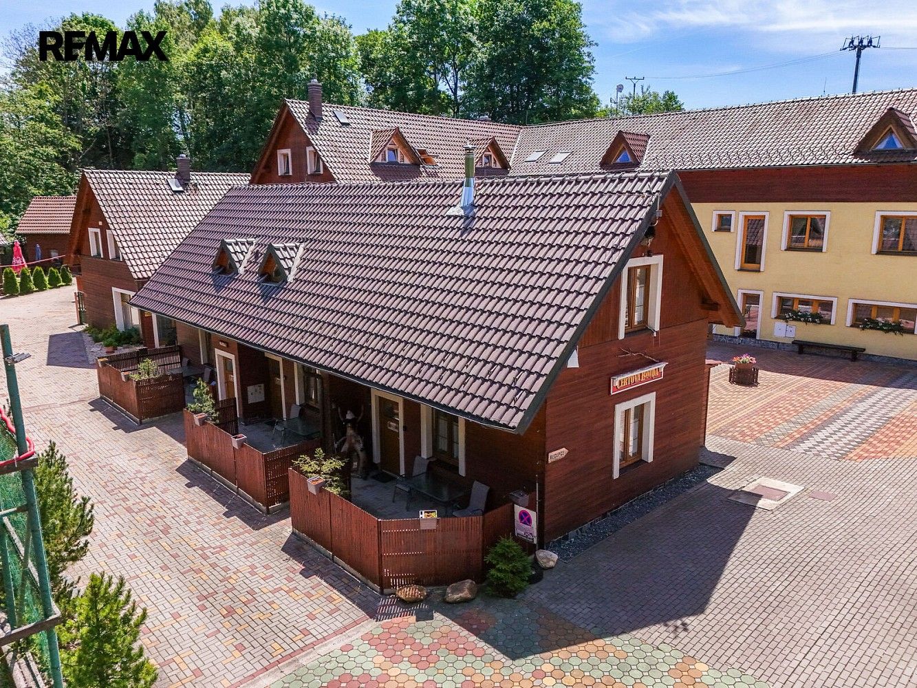 Komerční nemovitost, 166 m²