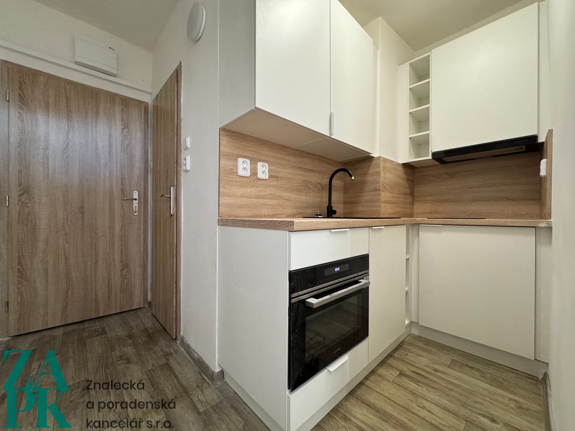 2+kk, třída Bří Čapků, Hodonín, 32 m² - 2
