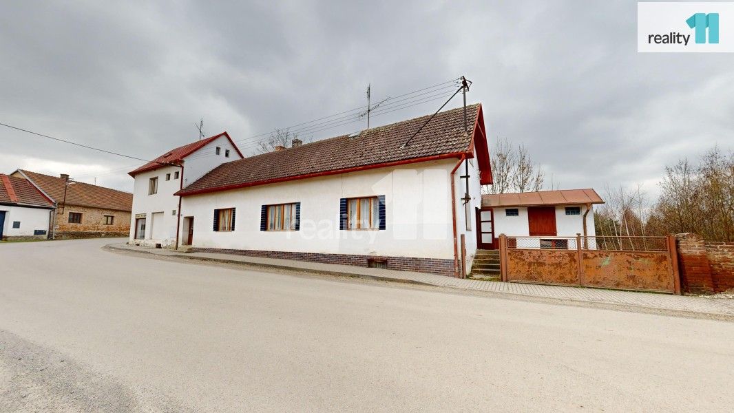 Prodej rodinný dům - Senožaty, 176 m²