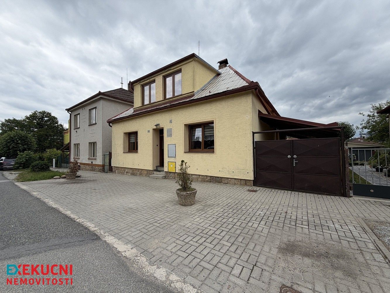 Rodinné domy, Strmilov, okres Jindřichův Hradec, Jihočeský kraj, 150 m² - 1