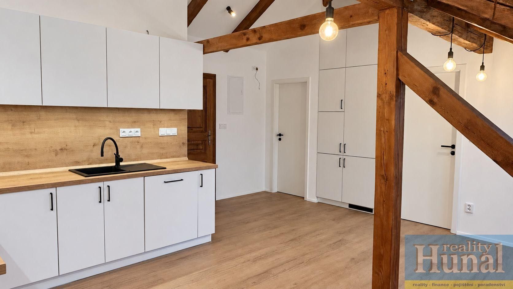 Pronájem byt 3+kk - Rynárecká, Pelhřimov, 60 m² - 1