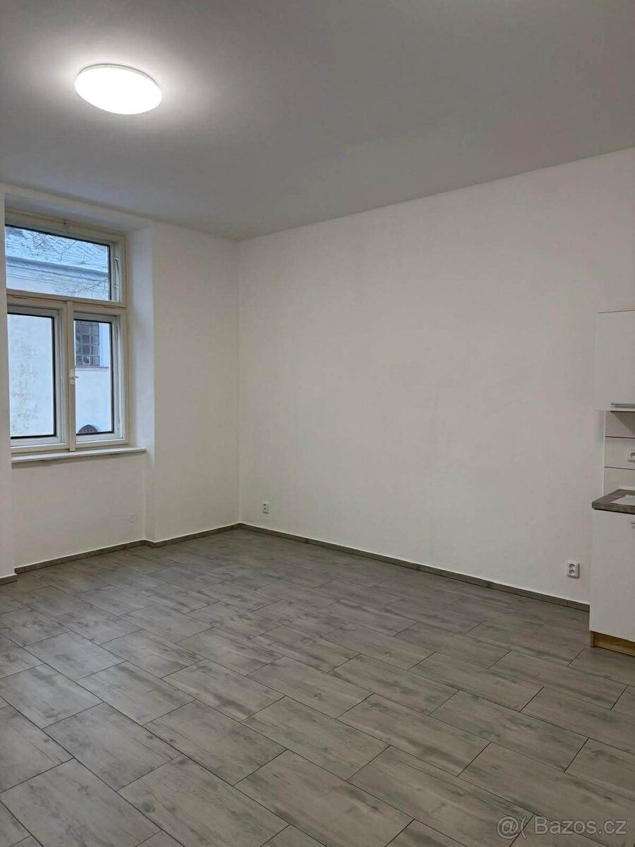 Pronájem byt - Kamenice nad Lipou, 394 70