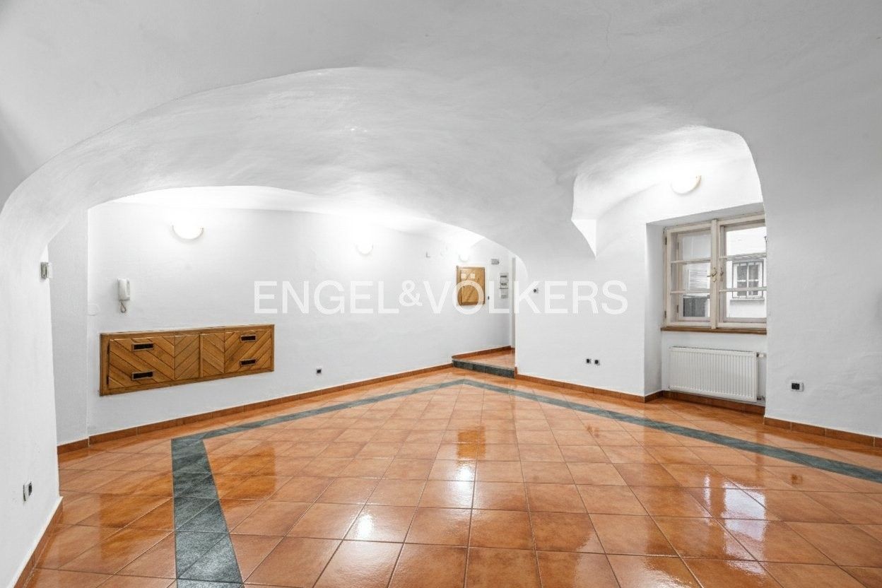 Prodej obchodní prostory - Břetislavova, Praha, 152 m²