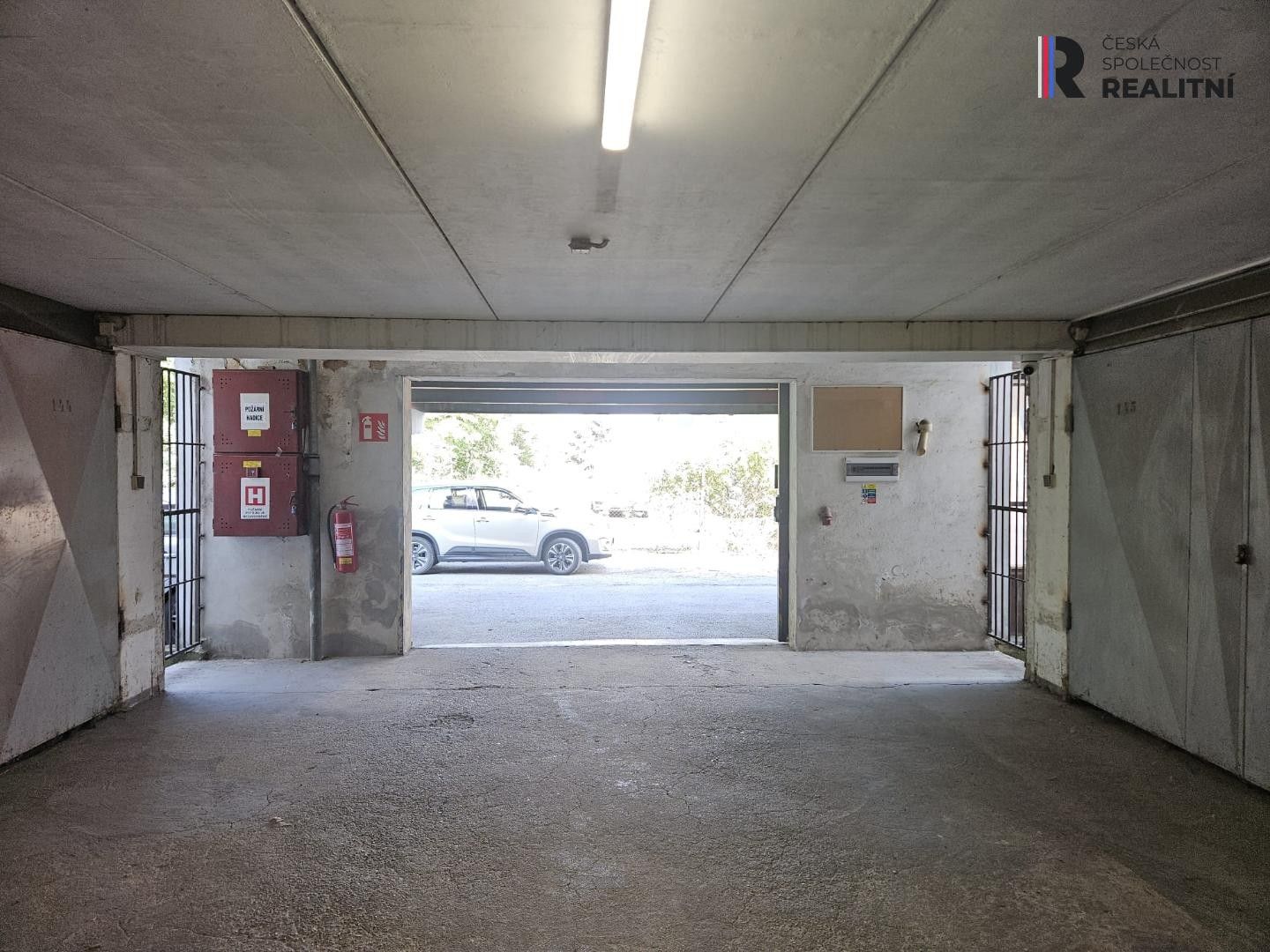 Garáž · 18 m² · Manželů Dostálových 1436, Praha Kyje - 3
