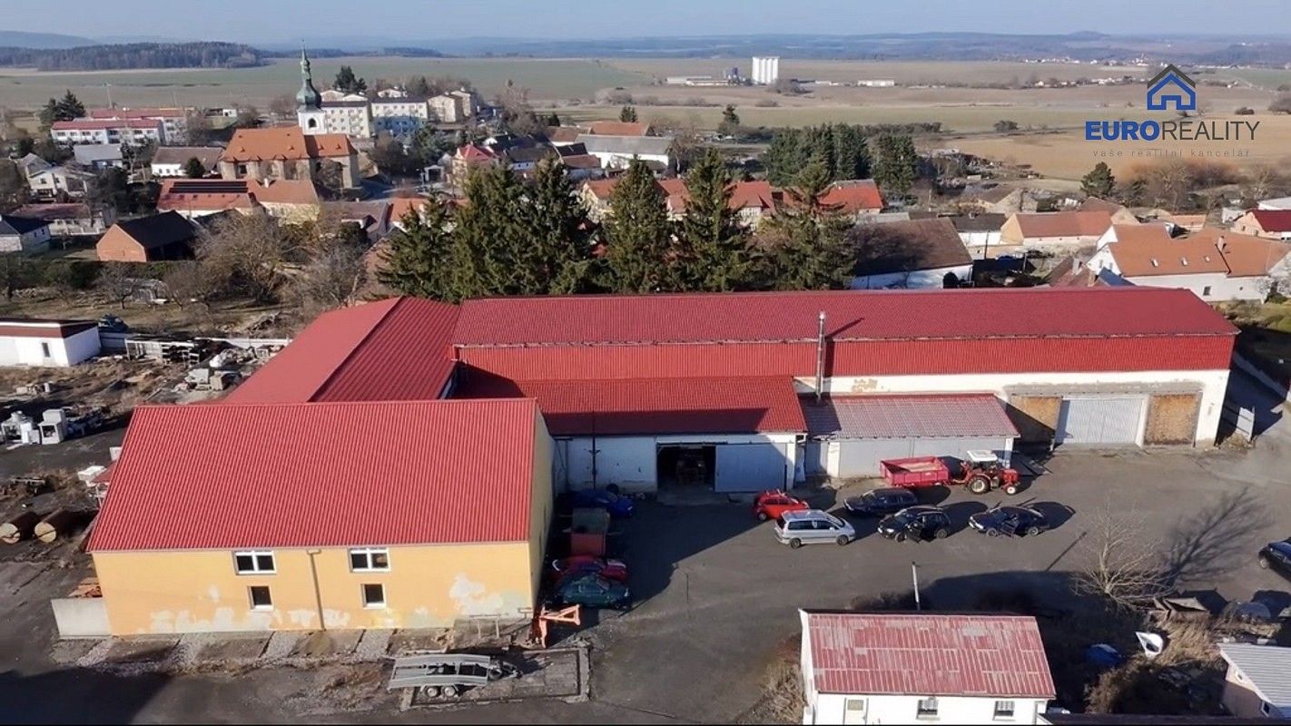 Výrobní prostory, 10 996 m²