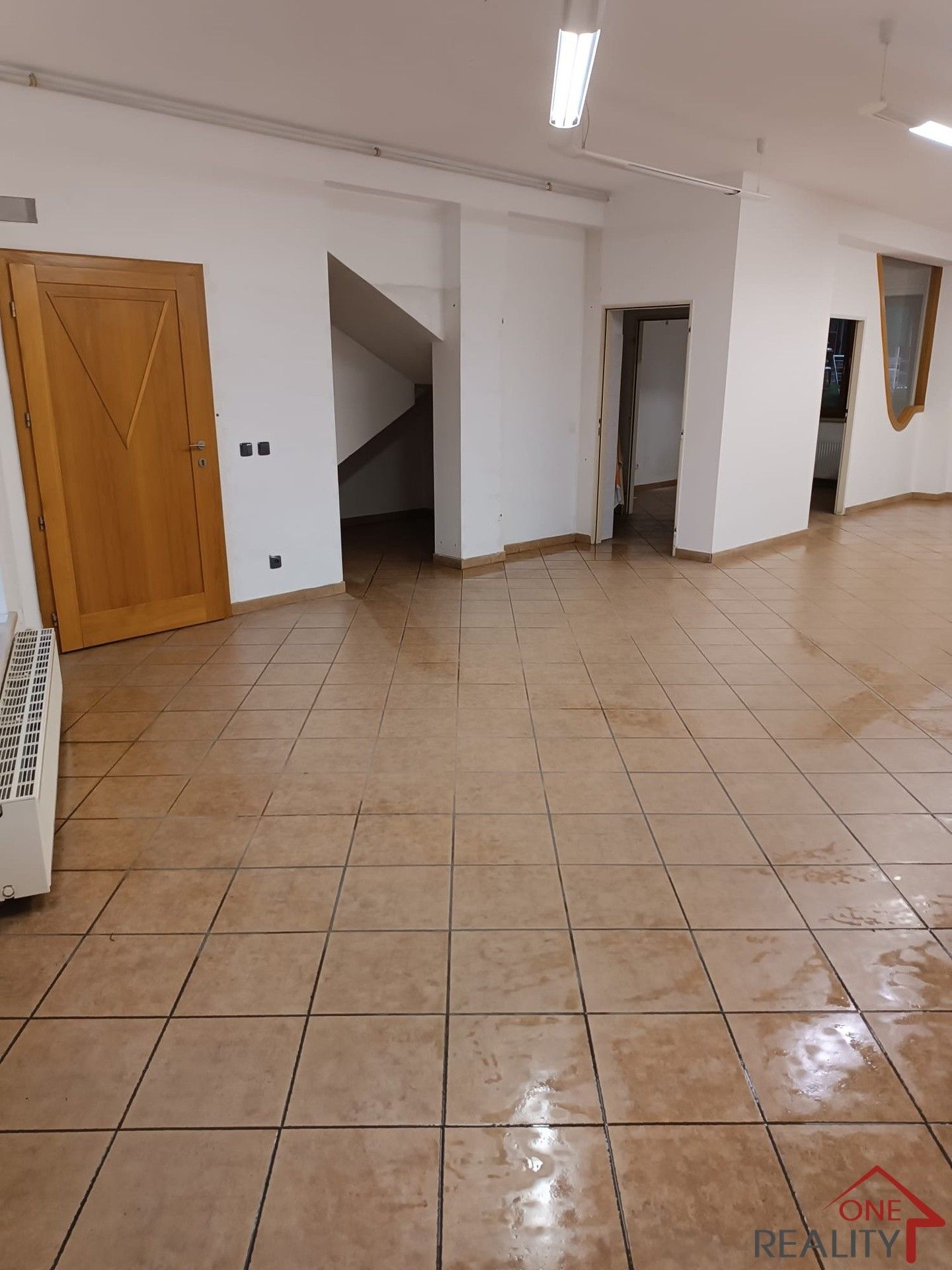 Pronájem obchodní prostory - Staré Město, 90 m²
