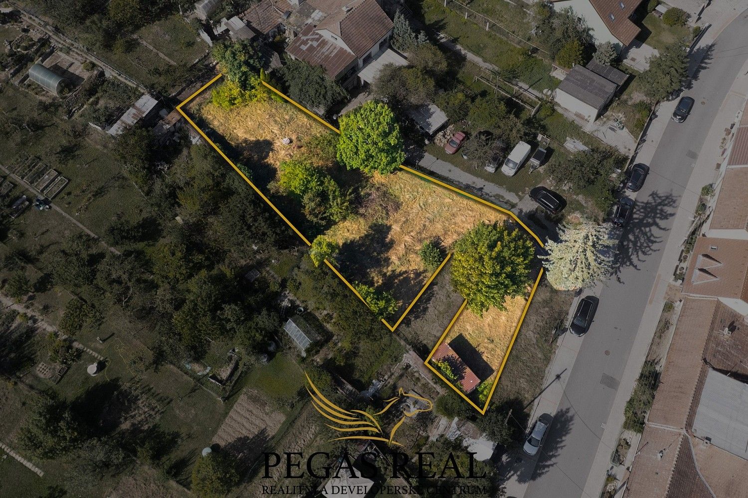 Pozemek pro bydlení, 833 m²