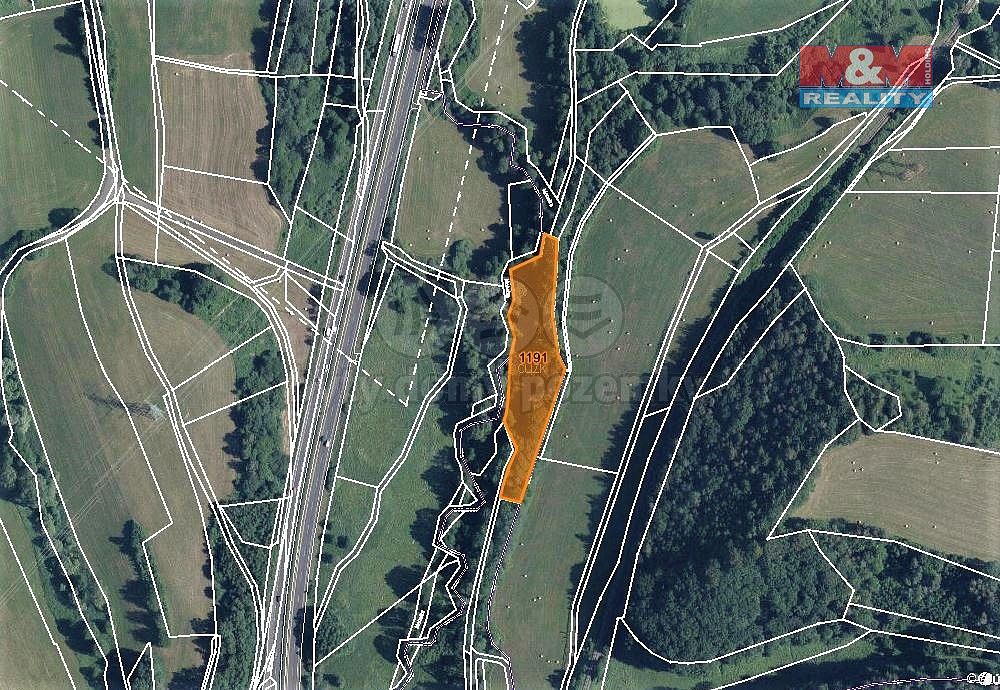 Louka, 5 590 m²