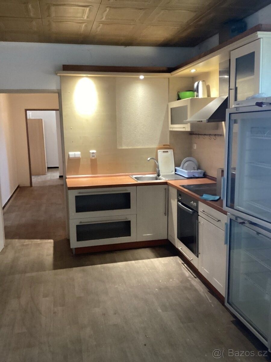 Byty, Studenec u Horek, 512 33