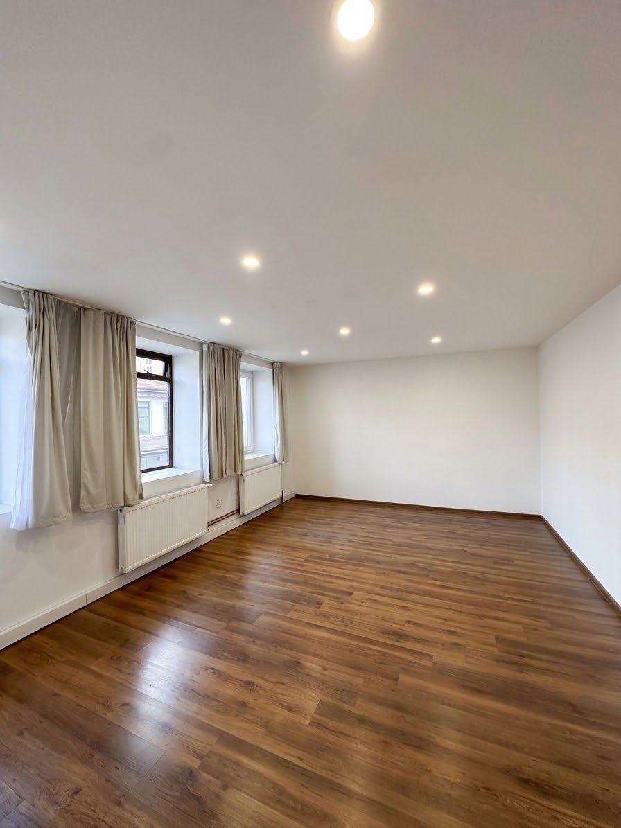 3+kk, Máchova, Praha - Vinohrady, 83 m² - 1