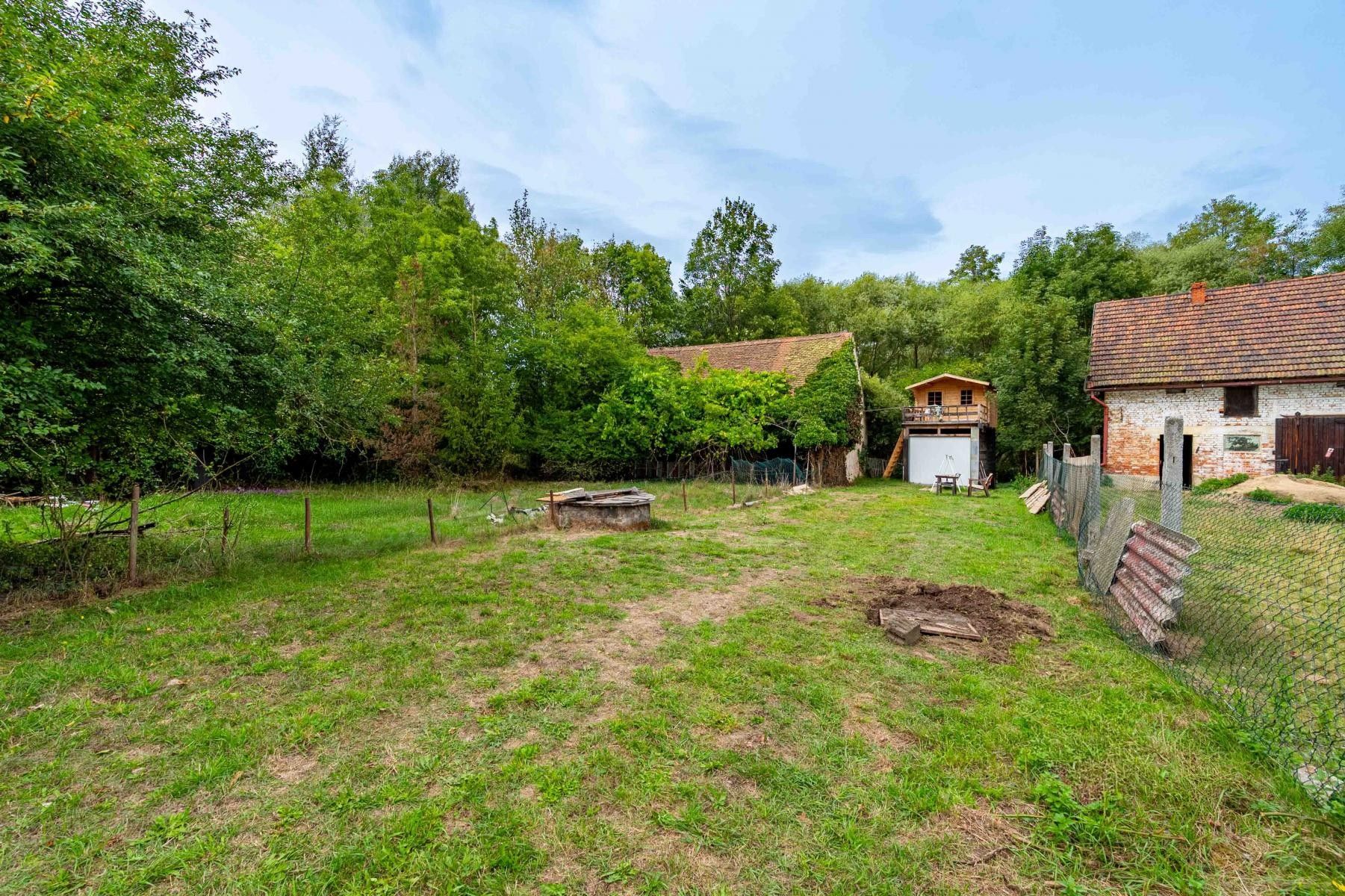 Pozemek pro bydlení, 411 m²