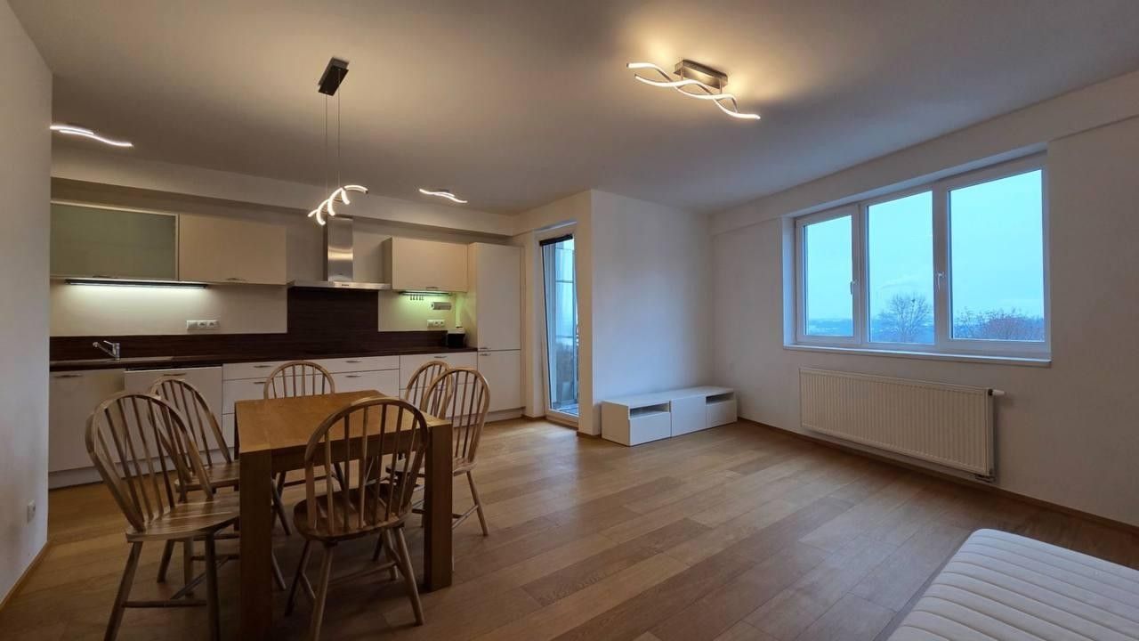 3+kk, Marešova, Praha, 85 m²