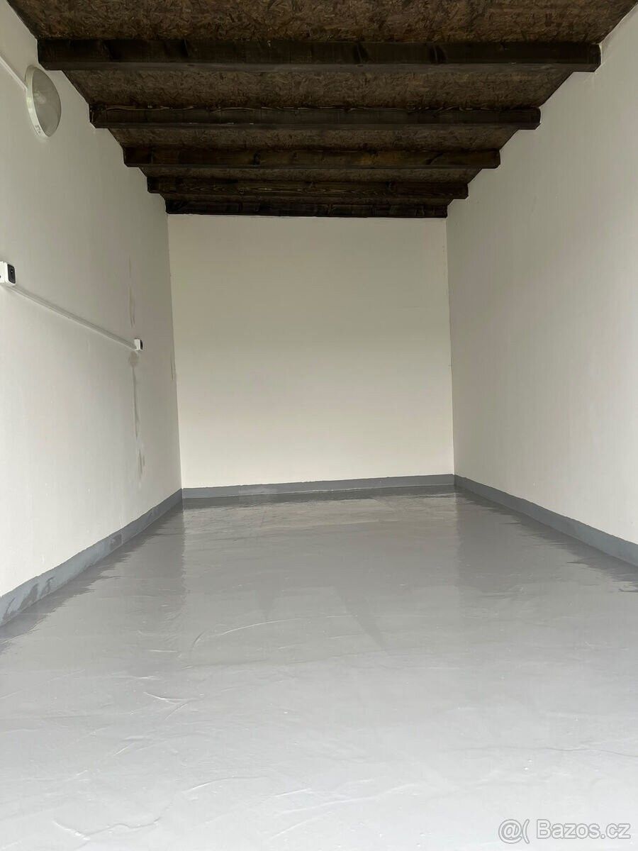 Garáže, Hodonín, 695 01 - 2