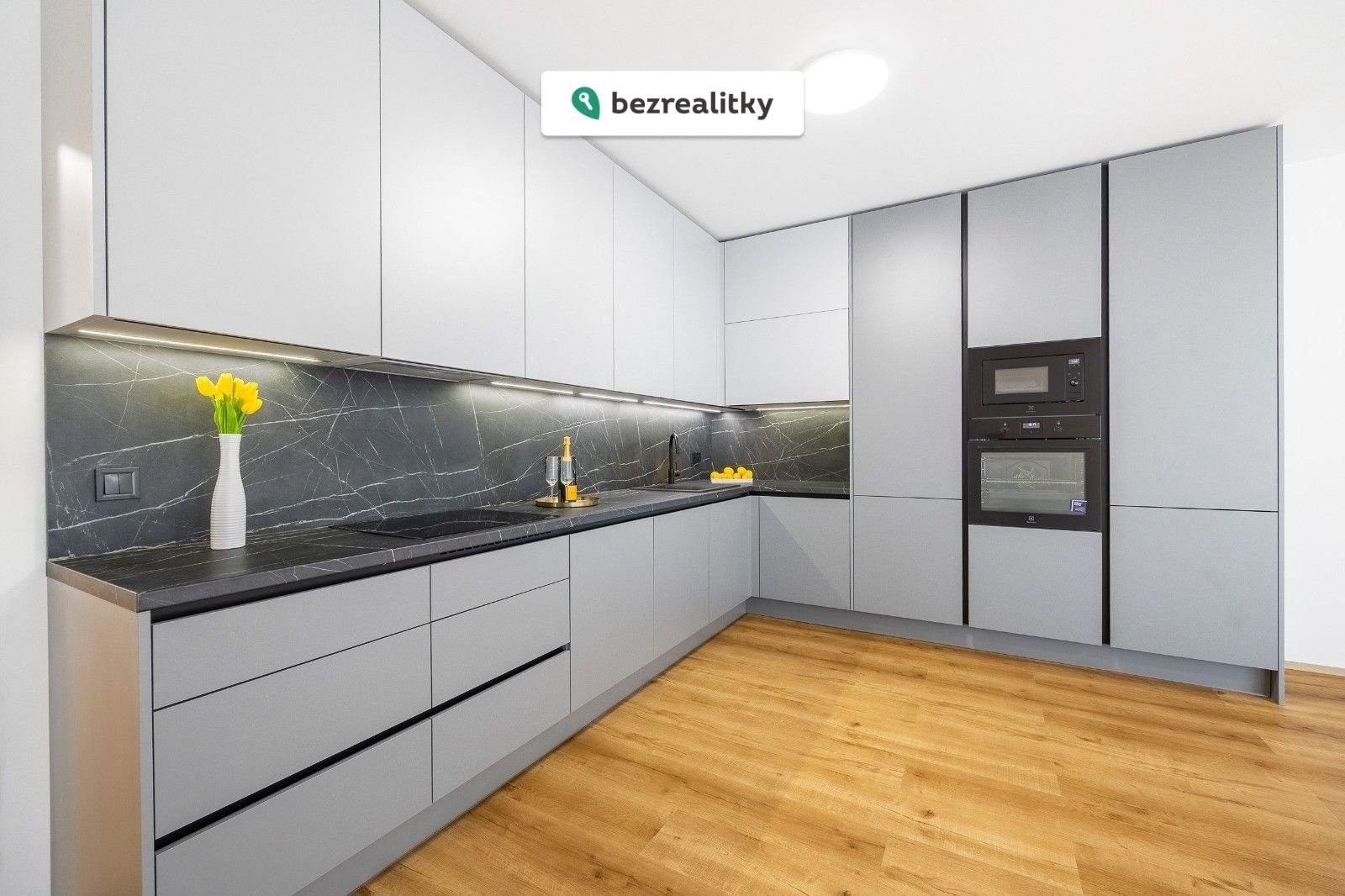 3+kk, Jeřabinová 294, Praha, 100 m²