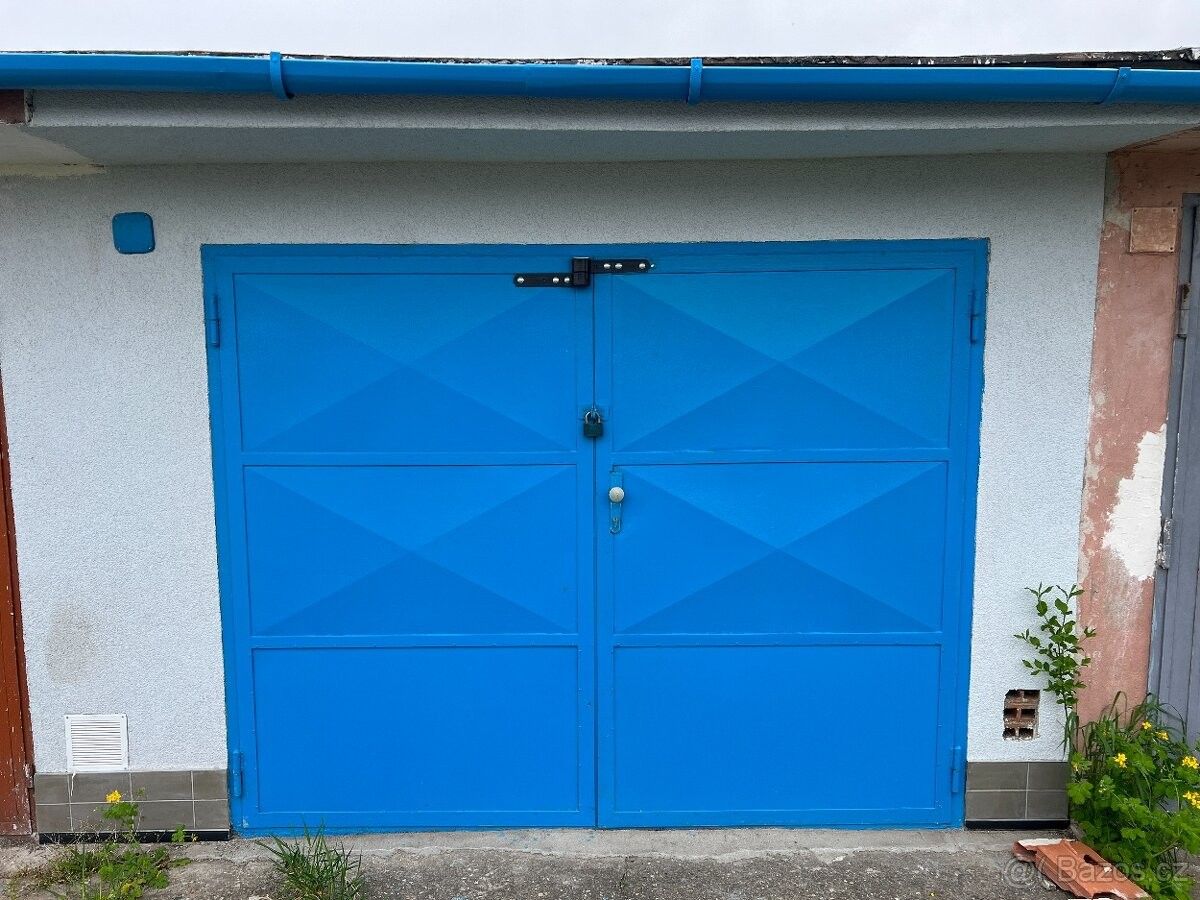Garáže, Hodonín, 695 01 - 2