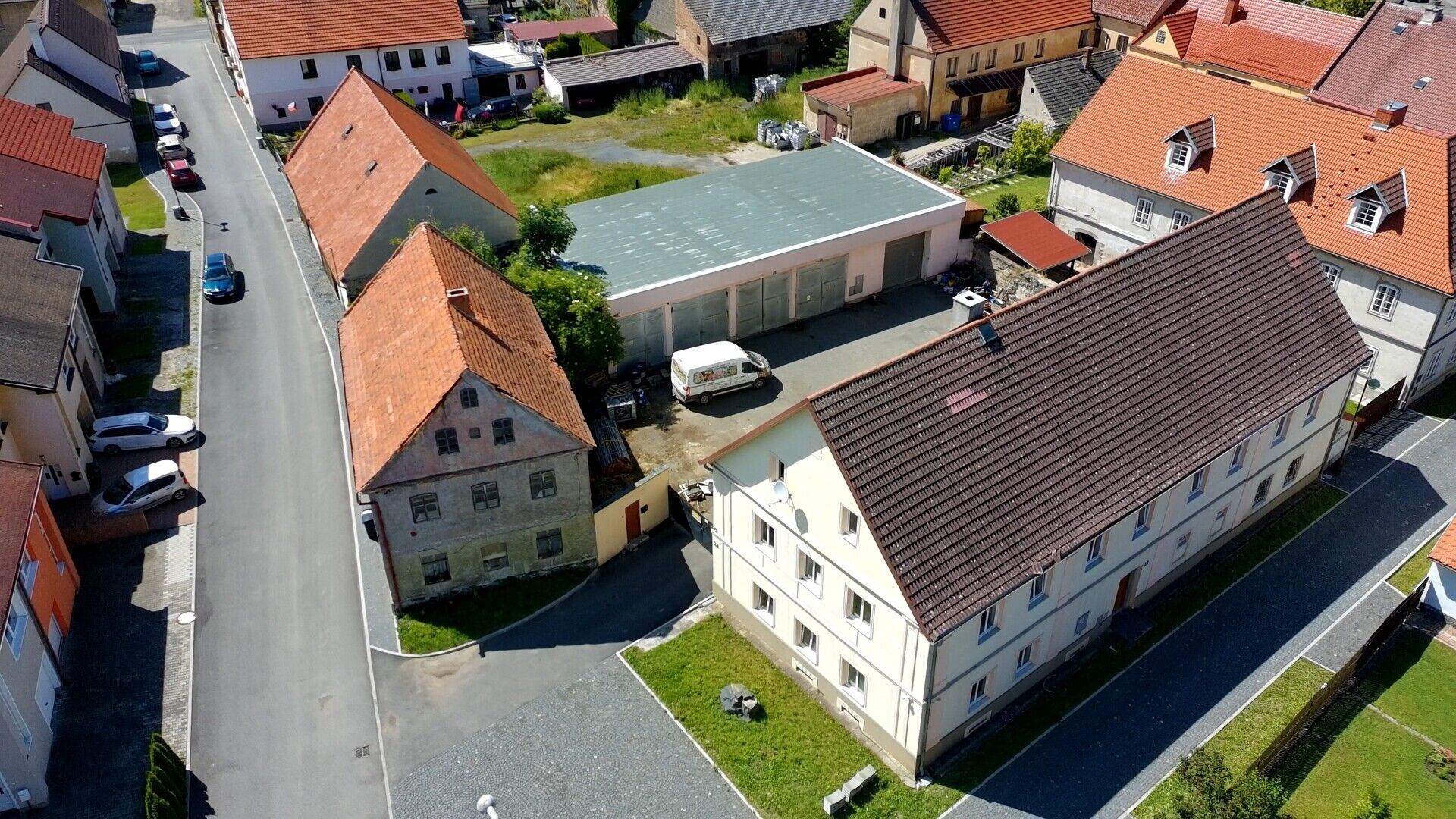 Sklady, Ronovská, Kravaře, 900 m²