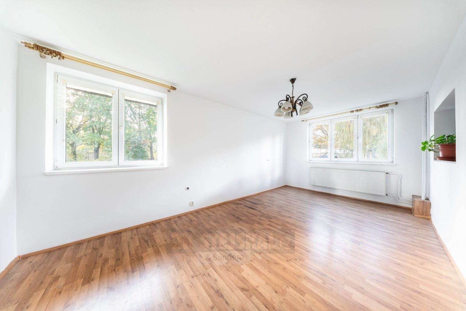 Prodej byt 3+1 - Hůrky, Lišov, 78 m²