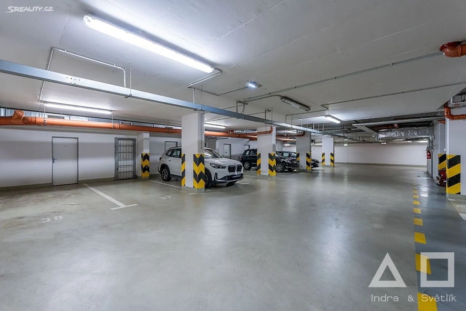 Garáže, Lindleyova, Praha - Dejvice, 16 m² - 2