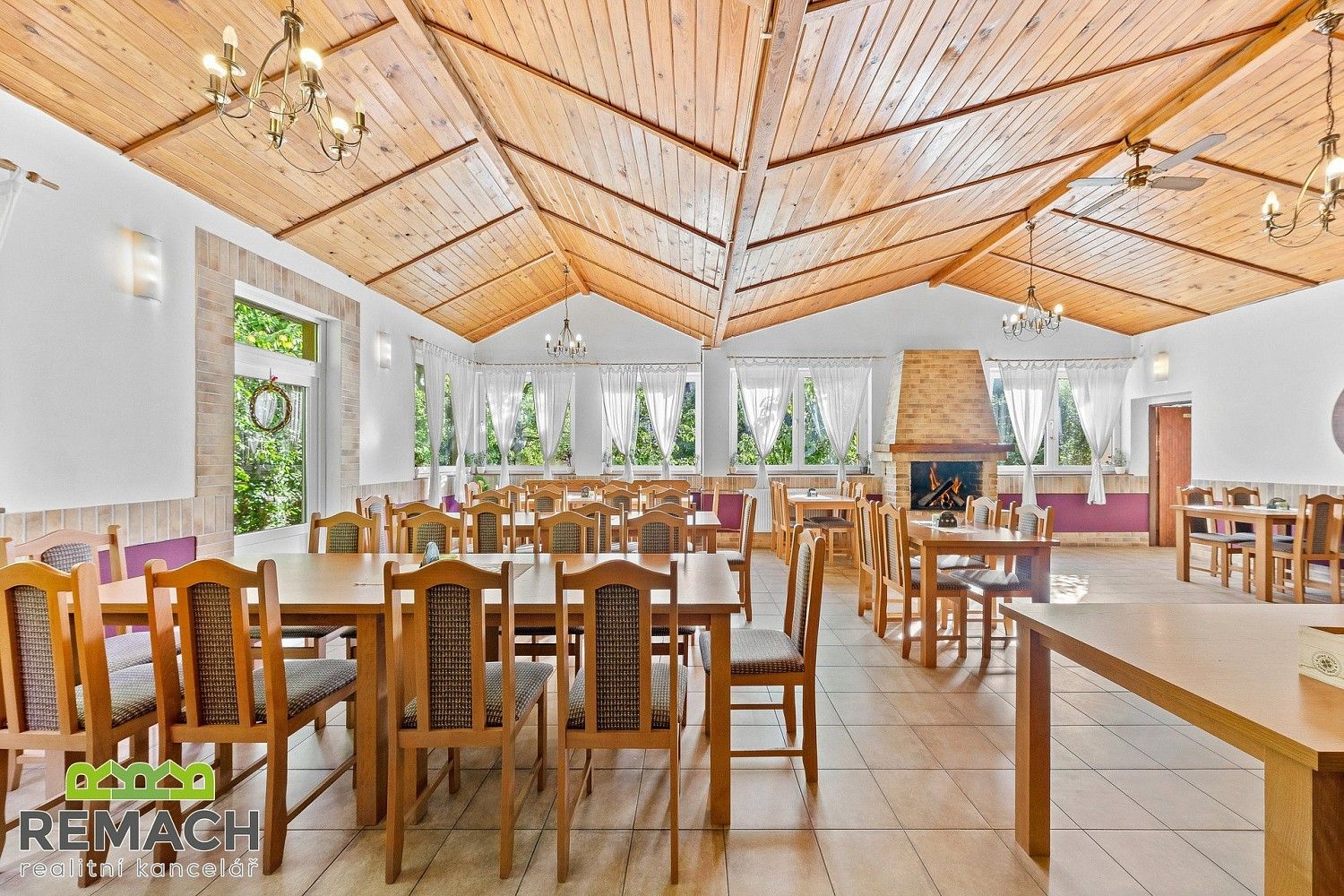Ubytovací zařízení, Buchlovice, okres Uherské Hradiště, Zlínský kraj, 320 m² - 2