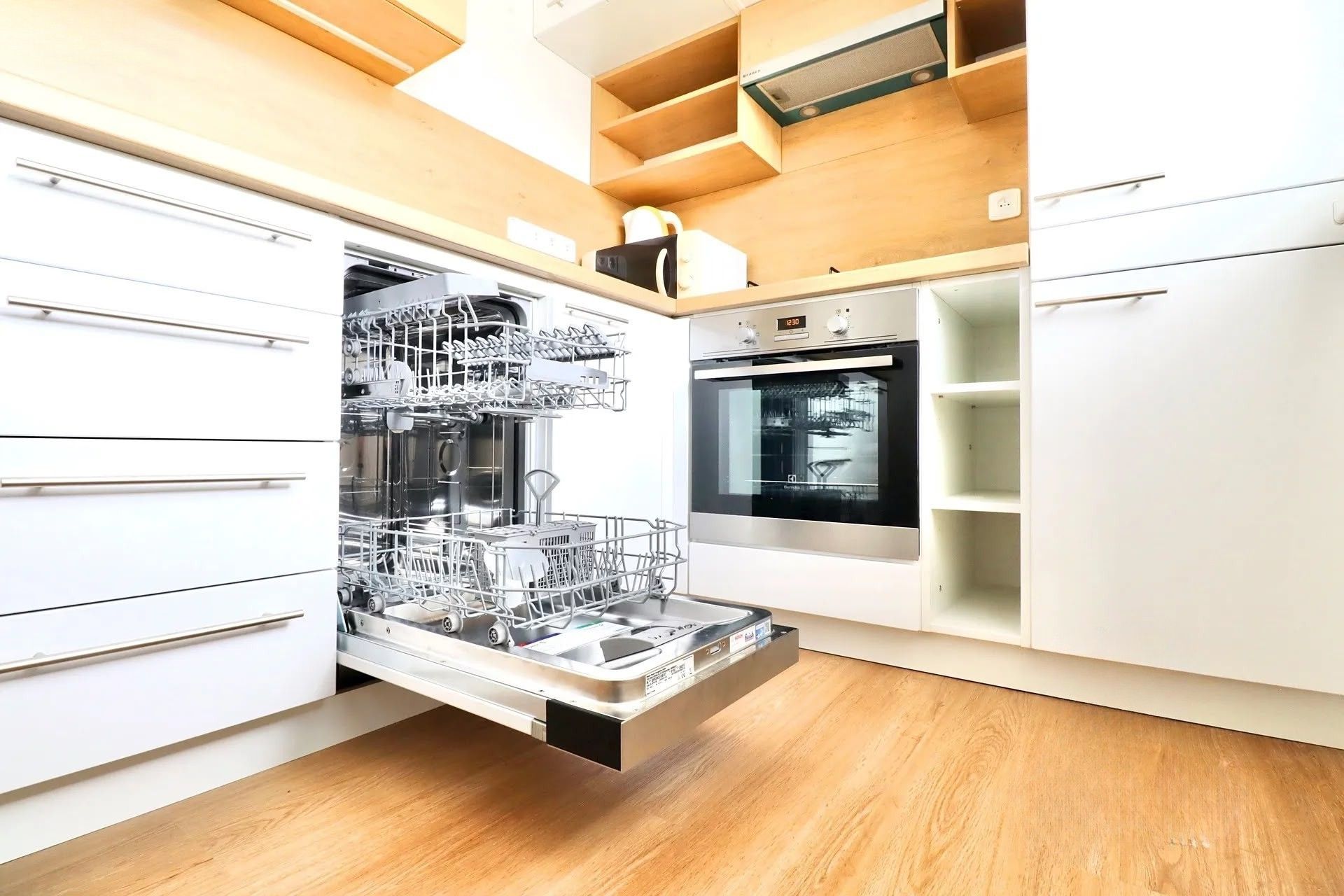 Prodej byt 2+1 - Přistoupimská, Praha Malešice, 55 m² - 2