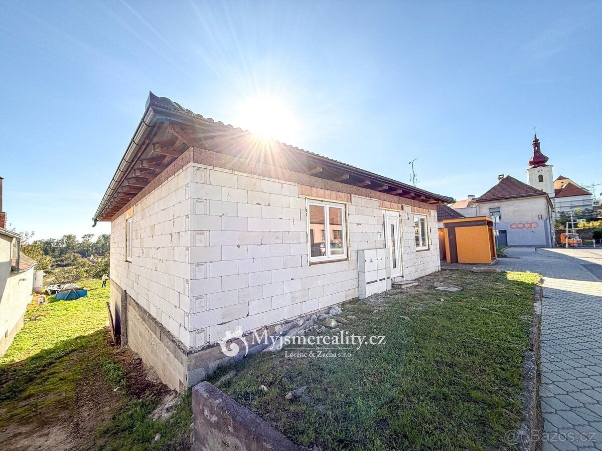 Rodinné domy, Hodonice, 671 25