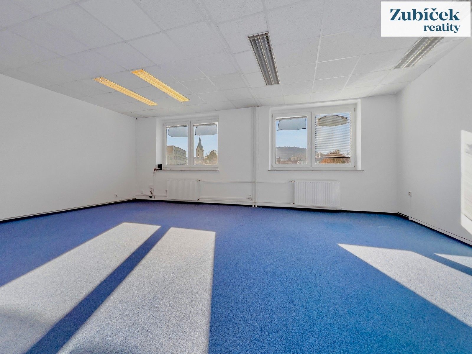 Pronájem kancelář - náměstí Míru, Zlín, 65 m²