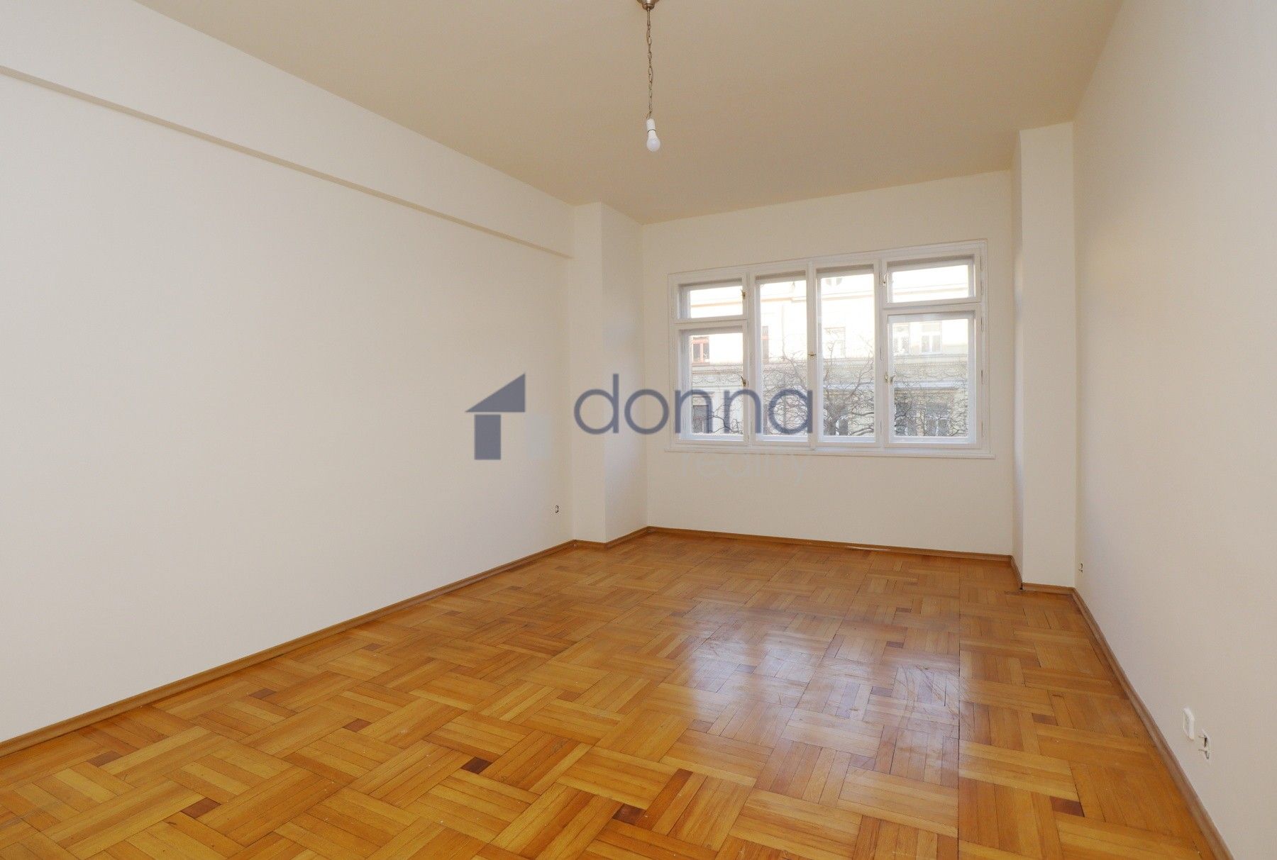 3+1, Francouzská, Praha, 100 m²