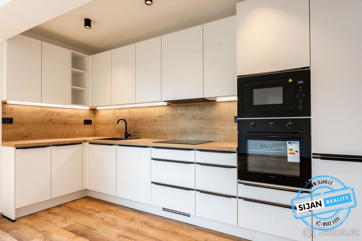 Byty, Ostrava, 700 30