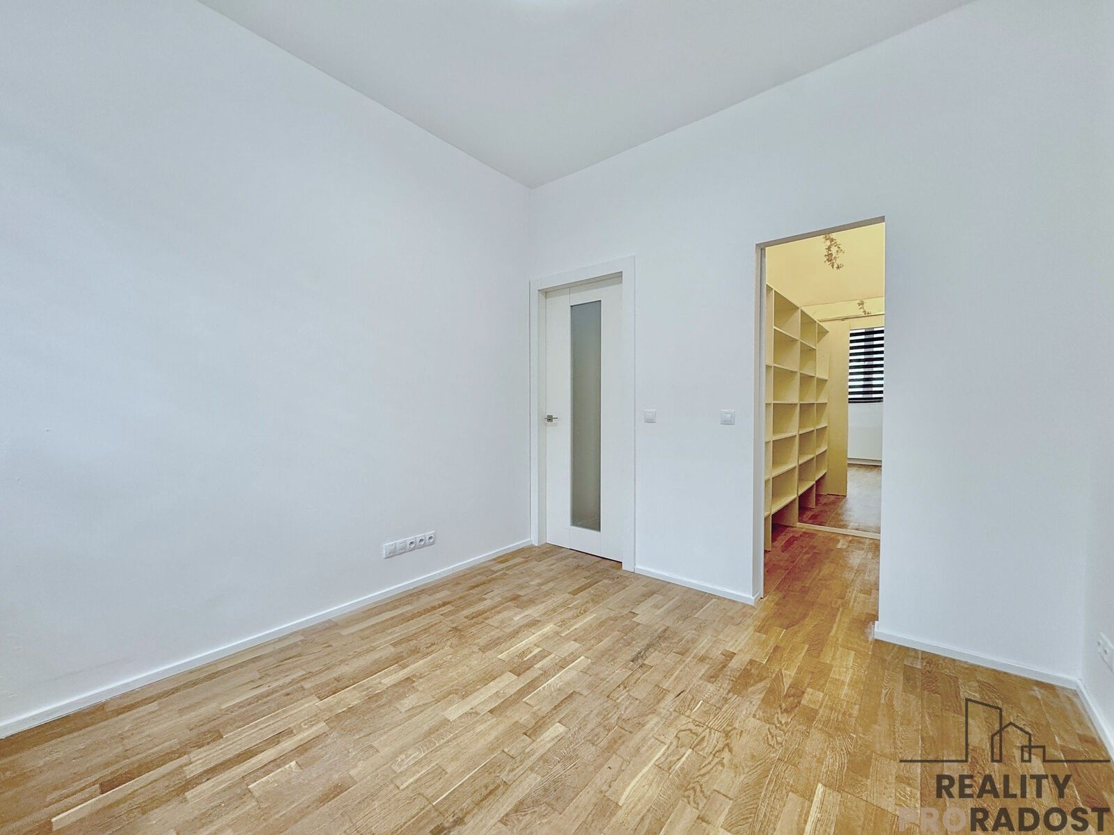 Byt 2+kk · 64 m² · Nikoly Tesly 1094, Praha Dejvice - 3