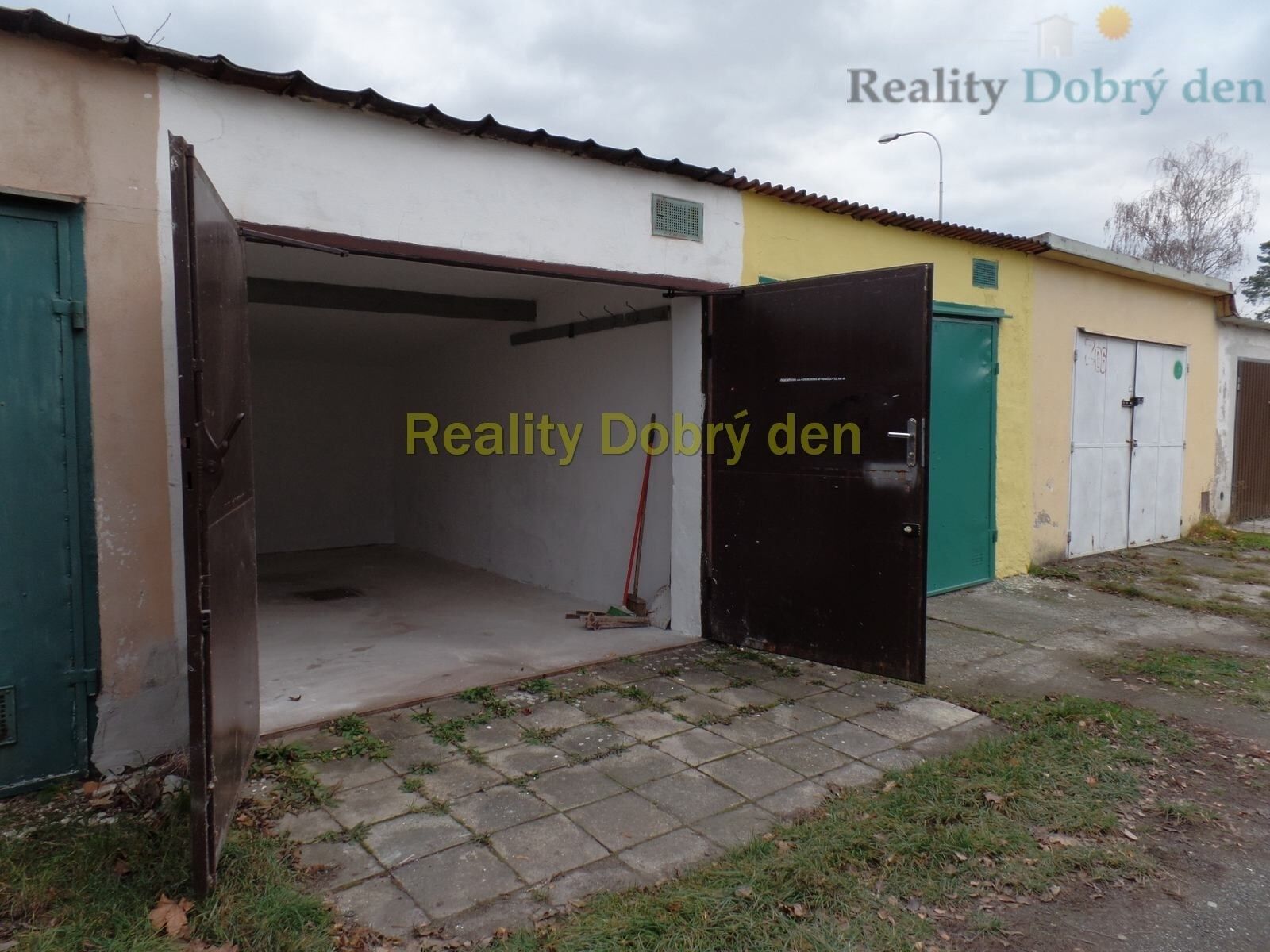 Garáže, Bochenkova, Opava Předměstí, 21 m² - 2