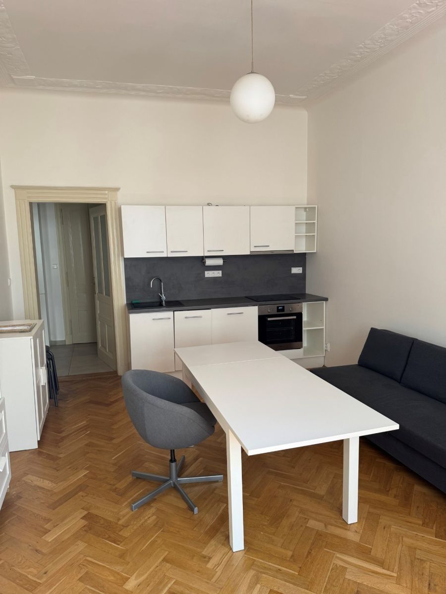 2+kk, Na Zderaze, Praha - Nové Město, 49 m² - 2