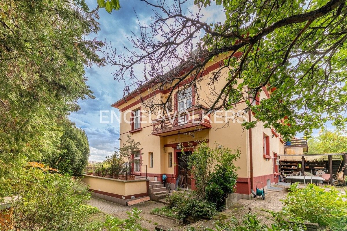 Rodinné domy, Pod lipkami 1432, Praha Smíchov, 255 m²