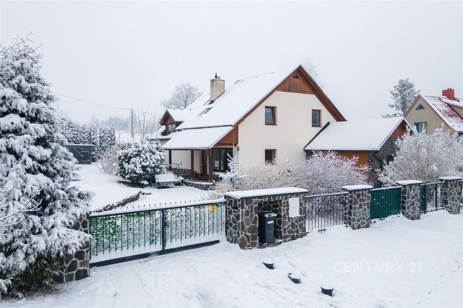 Prodej rodinný dům - Kunčice pod Ondřejníkem, 218 m²