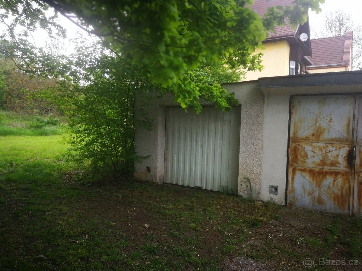Garáže, Děčín, 405 02