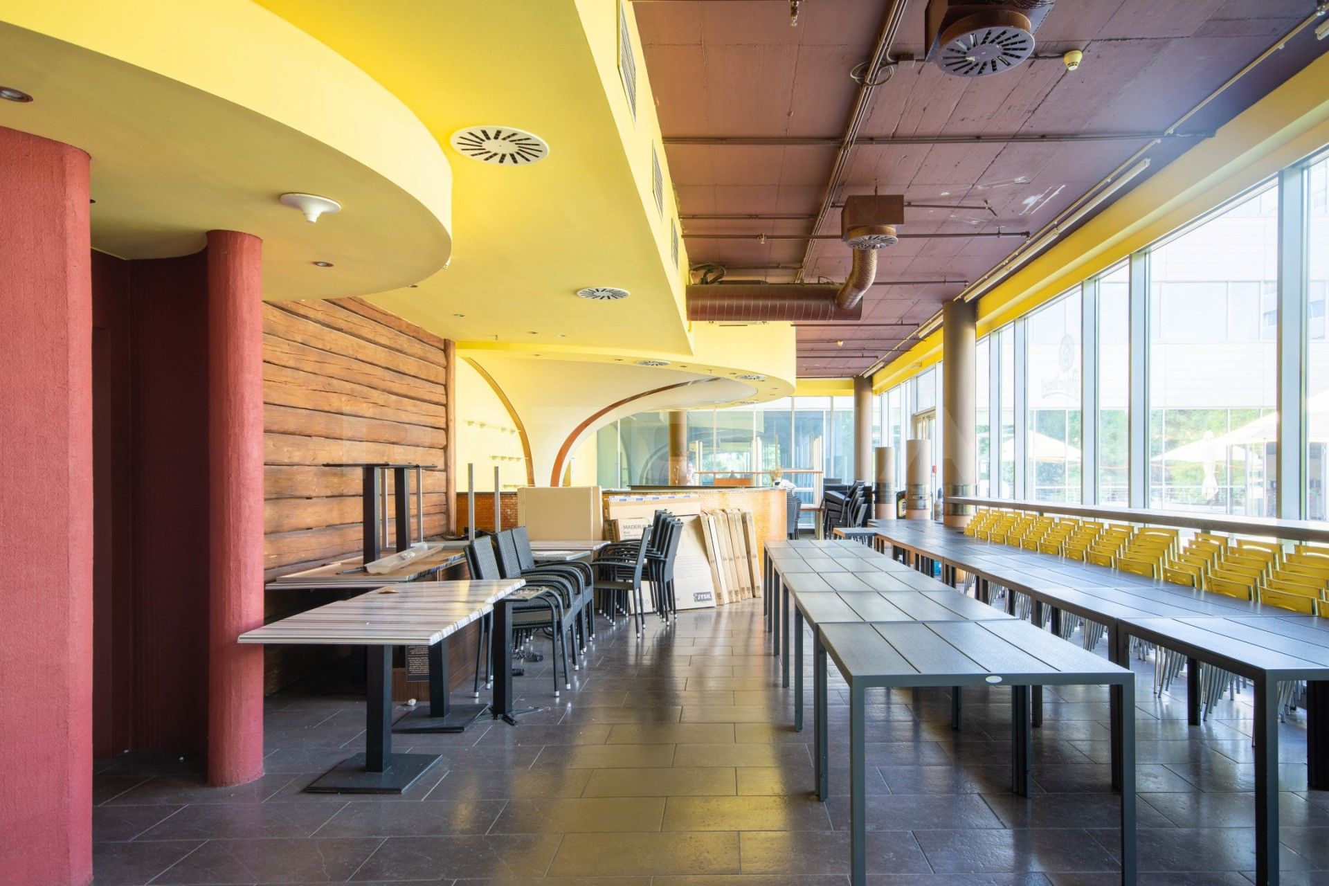 Obchodní prostory · 291 m² · Jankovcova, Praha - 4