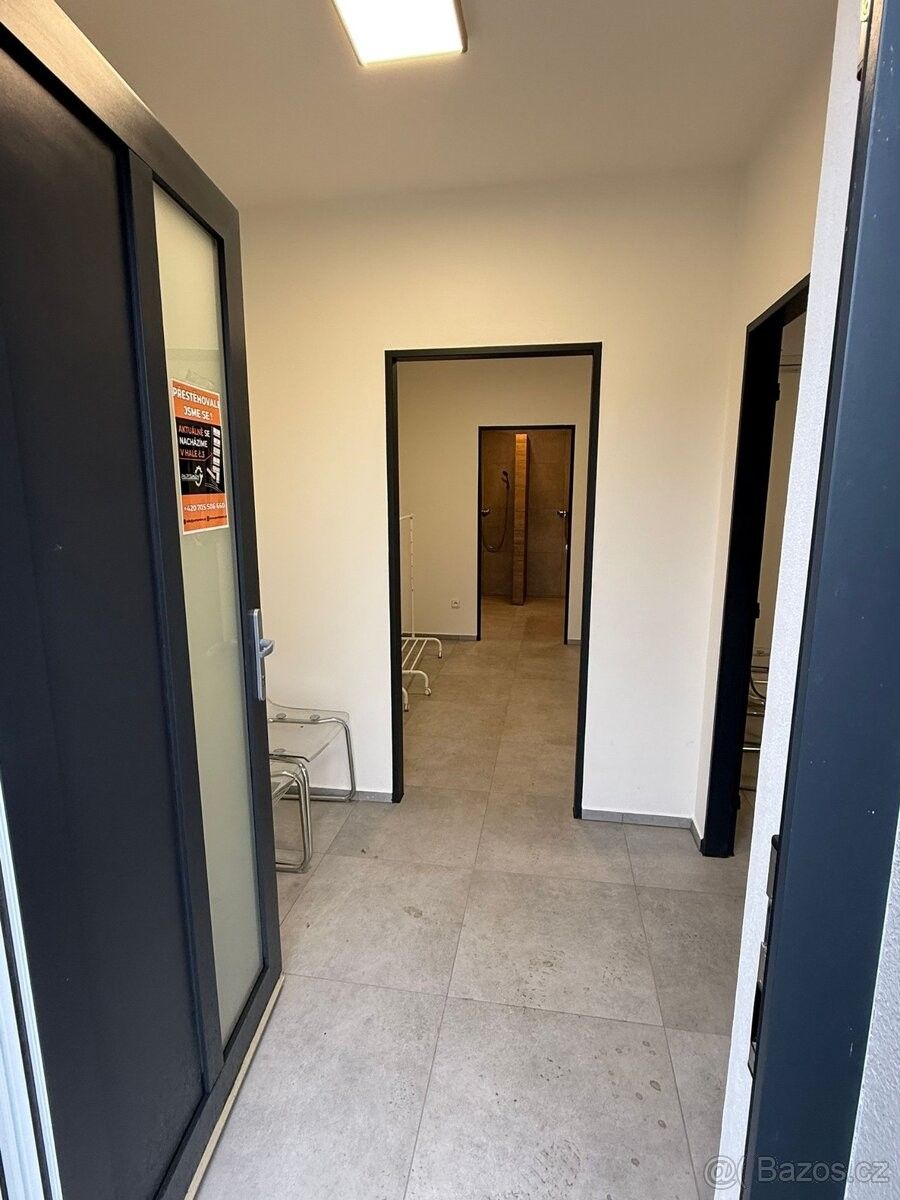 Pronájem kancelář - Skalice nad Svitavou, 679 01