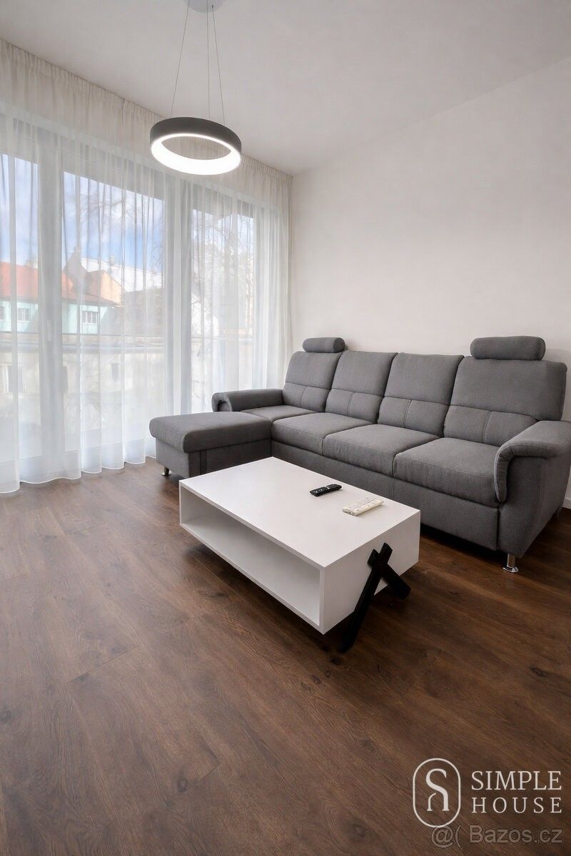 Pronájem byt - Praha, 180 00